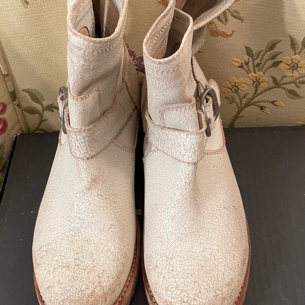 Frye Veronica Boots